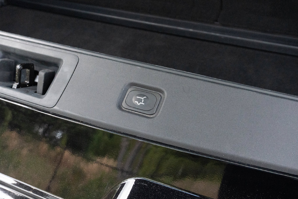 Used 2025 Ford Expedition Active RWD image 15
