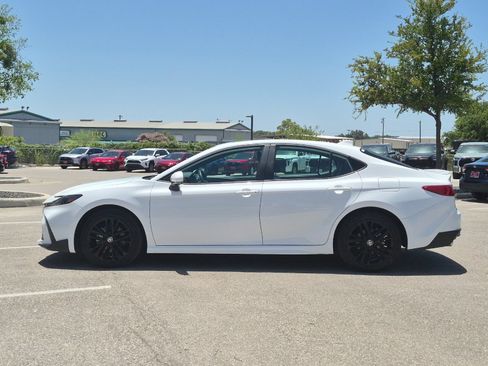 Certified 2025 Toyota Camry SE w/ Convenience Package AWD/4WD image 2