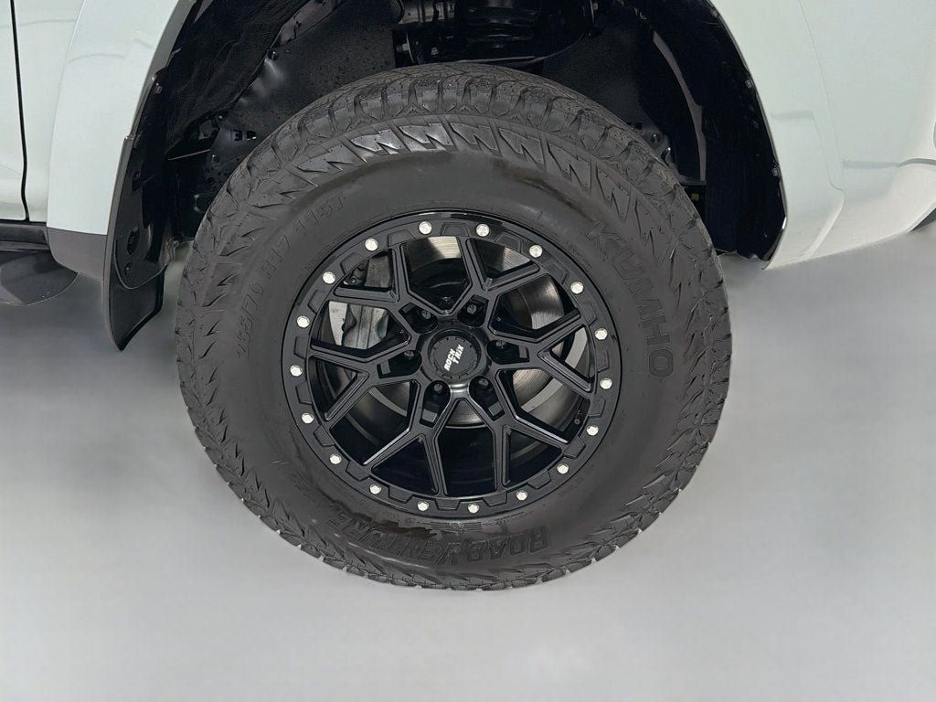 Used 2022 Toyota 4Runner TRD Off-Road Premium AWD/4WD image 35