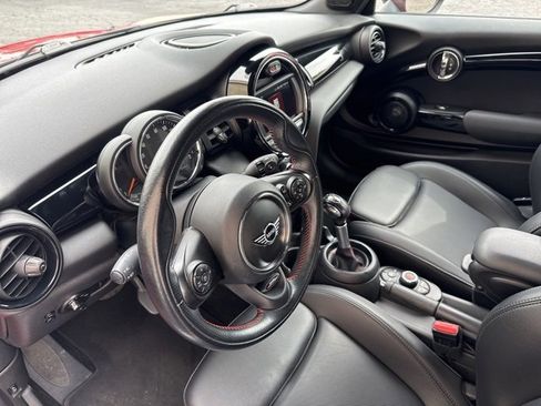 Used 2019 MINI Cooper S w/ Premium Package image 23