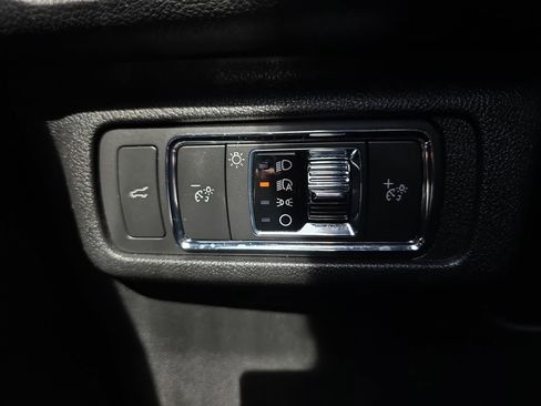 Used 2021 Lincoln Corsair AWD w/ Premium Package image 42