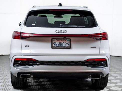 Used 2025 Audi Q5 Premium Plus w/ Premium Plus AWD/4WD image 6