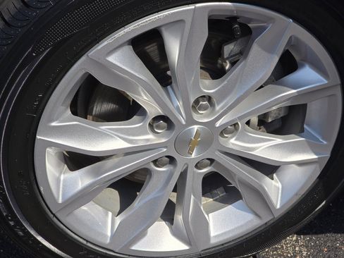 Used 2023 Chevrolet Malibu LT image 14