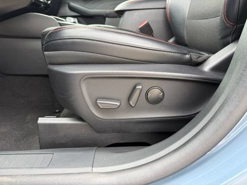Used 2025 Ford Escape ST-Line w/ Tech Pack #1 FWD image 9