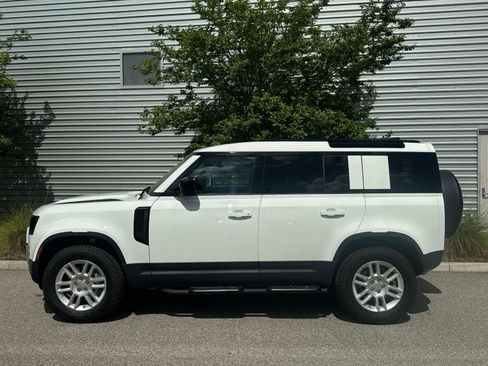 New 2025 Land Rover Defender 110 S image 4