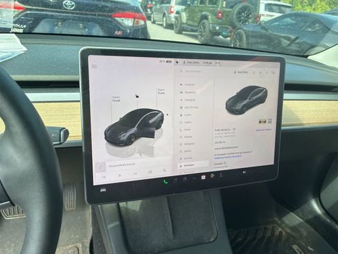Used 2022 Tesla Model 3 Long Range AWD/4WD image 12