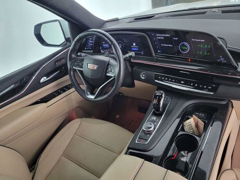 Used 2024 Cadillac Escalade Premium Luxury w/ LPO, Floor Liner Package AWD/4WD image 11