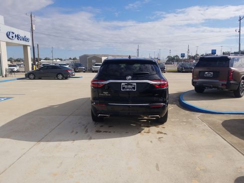 Used 2021 Buick Enclave Essence w/ Sport Touring Edition image 6