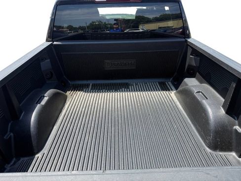 Used 2025 GMC Sierra 1500 SLT AWD/4WD image 10