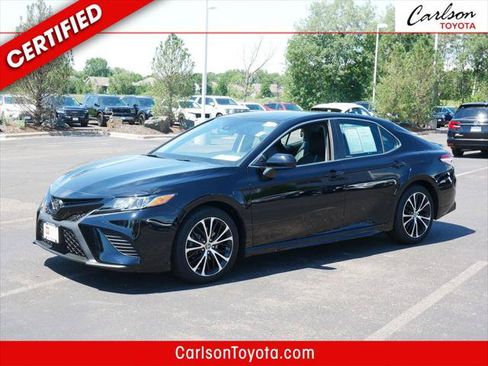 Certified 2020 Toyota Camry SE FWD image 1