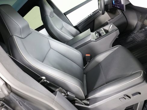 Used 2024 Tesla Cybertruck Cyberbeast image 28