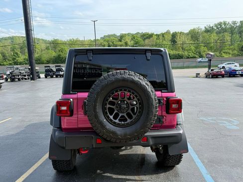 Used 2022 Jeep Wrangler Unlimited Rubicon w/ Xtreme Recon 35" Tire Package AWD/4WD image 4