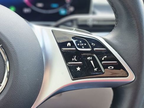 Used 2025 Mercedes-Benz C 300 4MATIC Sedan image 19