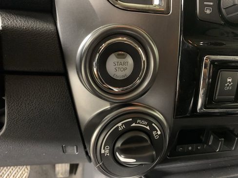 Used 2018 Nissan Titan Platinum Reserve w/ Platinum Utility Package image 17