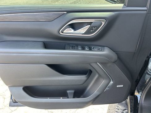 Used 2024 Chevrolet Suburban Z71 w/ Luxury Package image 13