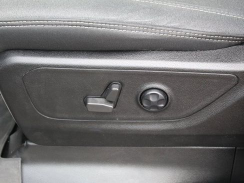 Used 2021 RAM 1500 Big Horn image 14