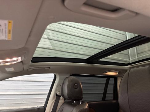 Used 2020 Mercedes-Benz GLS 450 4MATIC image 24