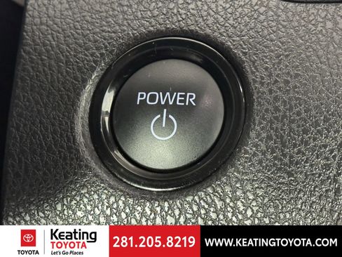 Used 2025 Toyota Camry LE image 29