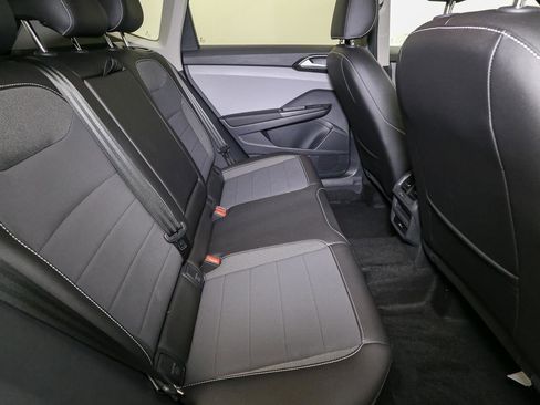 Certified 2023 Volkswagen Taos SE image 23