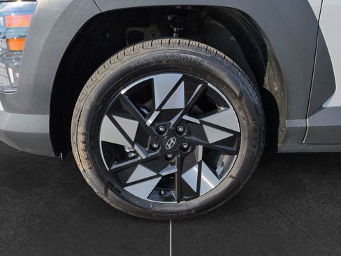 Used 2024 Hyundai Kona SEL AWD/4WD image 12