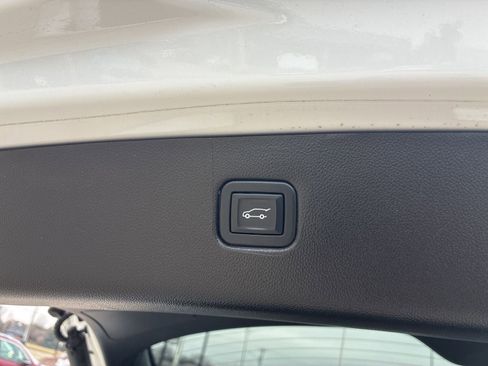 Used 2023 Chevrolet Blazer LT w/ Convenience Package image 6