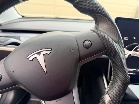 Used 2020 Tesla Model 3 Standard Range RWD image 26