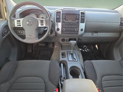 Used 2016 Nissan Frontier Desert Runner image 11