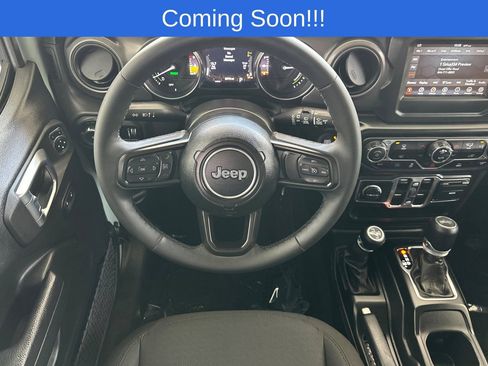 Used 2023 Jeep Wrangler Unlimited w/ Convenience Group image 15