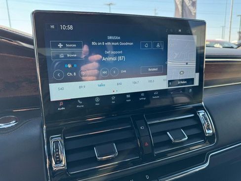 Used 2022 Lincoln Navigator Black Label image 16