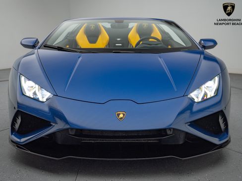 Used 2023 Lamborghini Huracan EVO image 10