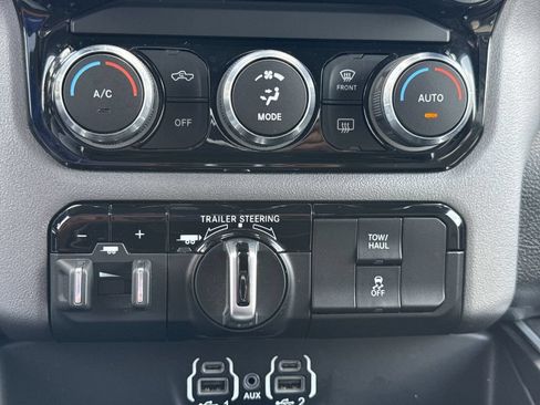 Used 2022 RAM 1500 Big Horn w/ Trailer Tow Group AWD/4WD image 30