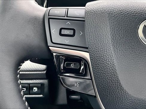 Certified 2025 Toyota Camry SE w/ Convenience Package FWD image 11