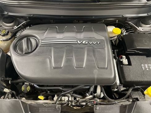 Used 2018 Jeep Cherokee Limited image 25