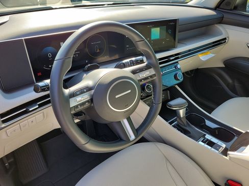 Used 2025 Hyundai Tucson SEL image 24