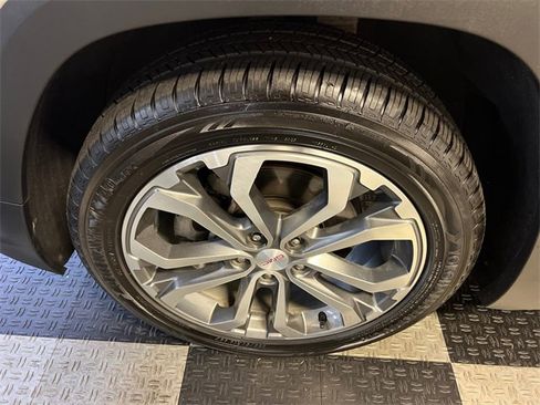 Used 2019 GMC Terrain SLT w/ Preferred Package image 9