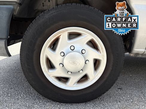 Used 2011 Ford E-150 and Econoline 150 w/ Commercial Cargo Van Pkg RWD image 14