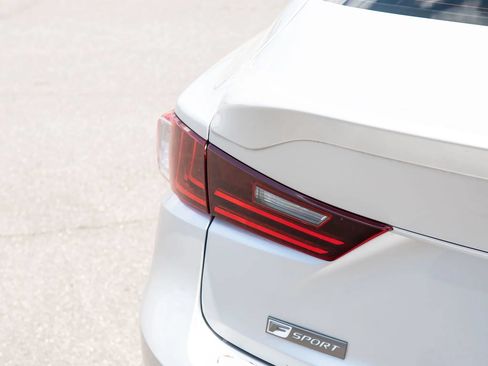 Used 2016 Lexus IS 350 RWD image 10