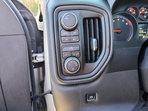 Used 2019 Chevrolet Silverado 1500 W/T w/ Trailering Package image 25