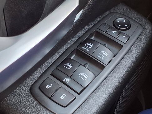 Used 2020 RAM 1500 Big Horn AWD/4WD image 18