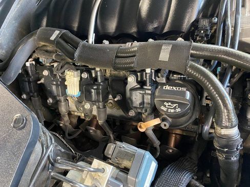 Used 2015 Chevrolet SS RWD image 30