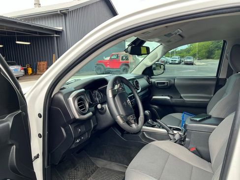 Used 2023 Toyota Tacoma SR5 RWD image 14