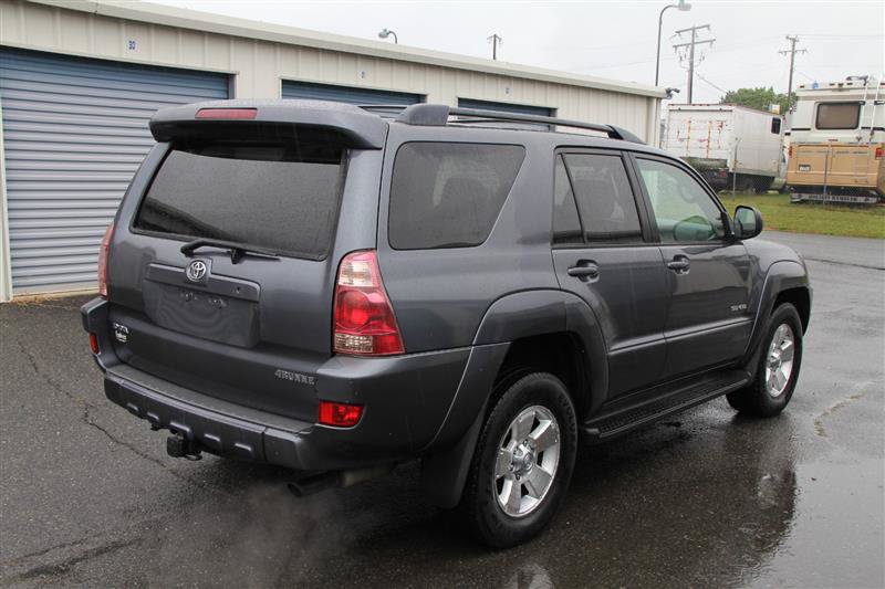 Used 2005 Toyota 4Runner SR5 AWD/4WD image 5