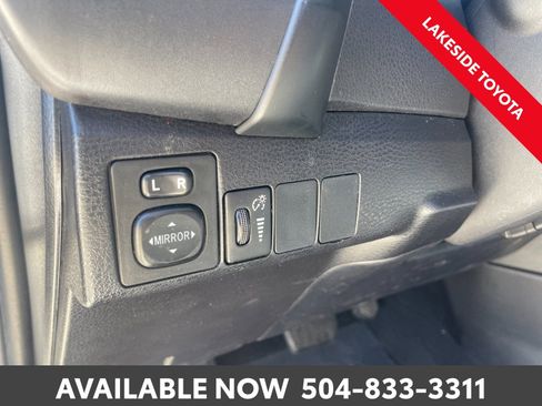 Used 2017 Toyota Corolla L image 25