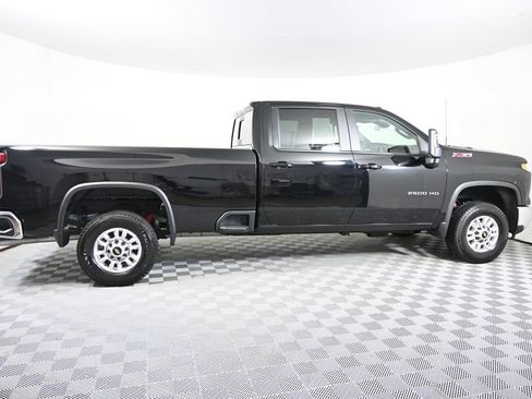 Used 2024 Chevrolet Silverado 2500 LT w/ Convenience Package AWD/4WD image 8