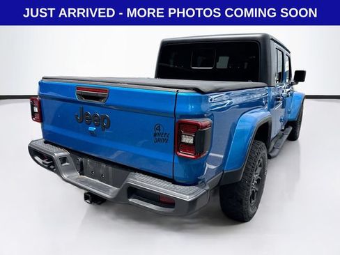 Used 2024 Jeep Gladiator Sport AWD/4WD image 8