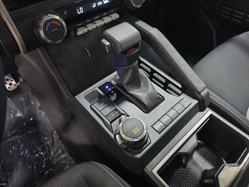 Certified 2025 Toyota Tacoma TRD Sport AWD/4WD image 22