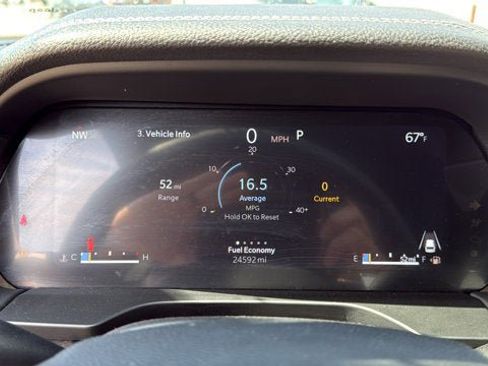 Certified 2024 Jeep Grand Cherokee Limited w/ Black Appearance Package image 18