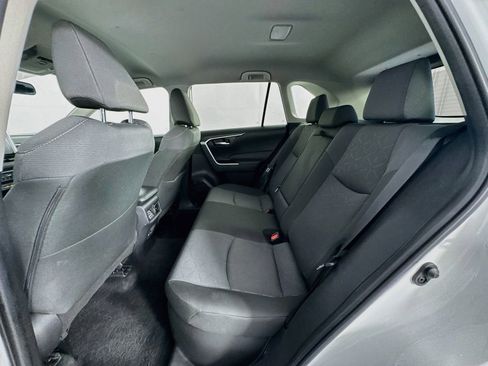 Used 2025 Toyota RAV4 XLE AWD/4WD image 26
