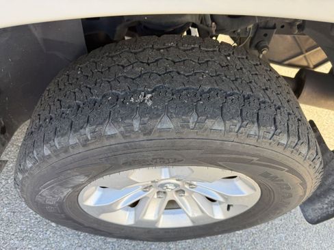 Used 2019 RAM 1500 Laramie w/ Bed Utility Group image 19