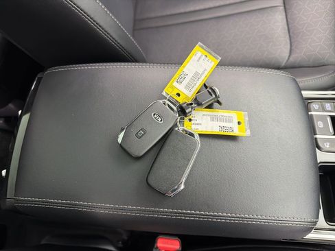 Used 2021 Kia Sorento SX image 38